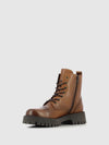 Botins com Atacadores em Cognac